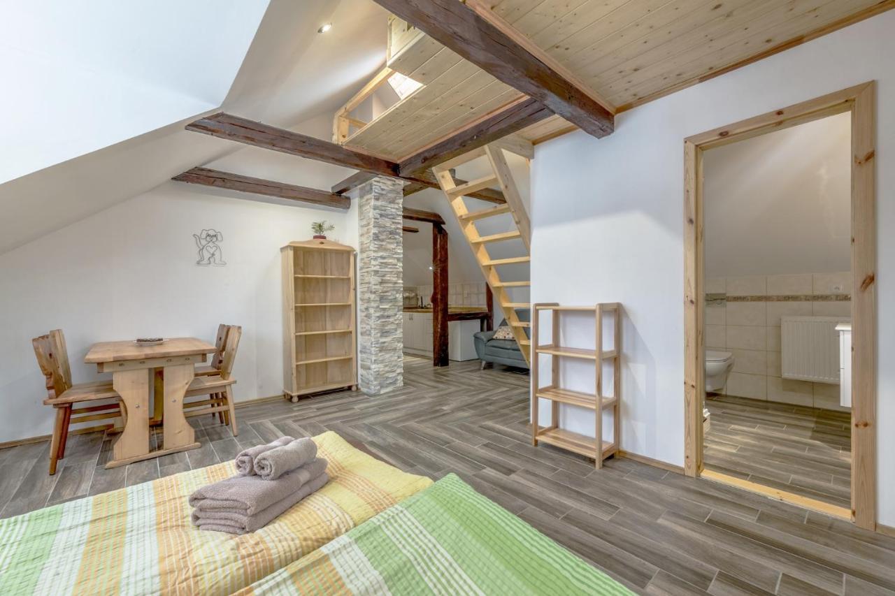 U Ozveny Hotel Dolni Adrspach Buitenkant foto